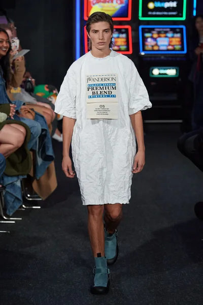 Look 1